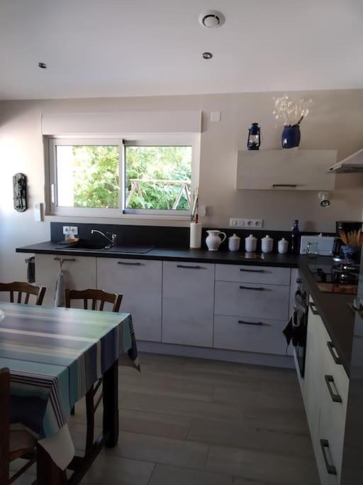 La Maison Bleue Grane 外观 照片